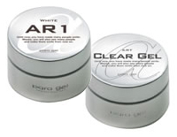 爪を削らず、傷つけないジェルネイル